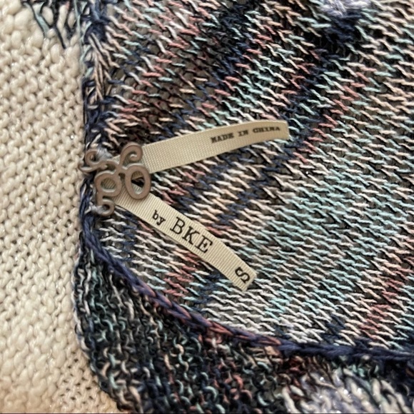 Gimmicks by BKE Bucket Tribal Print Knit Mini Dress Women's Small - Picture 7 of 9